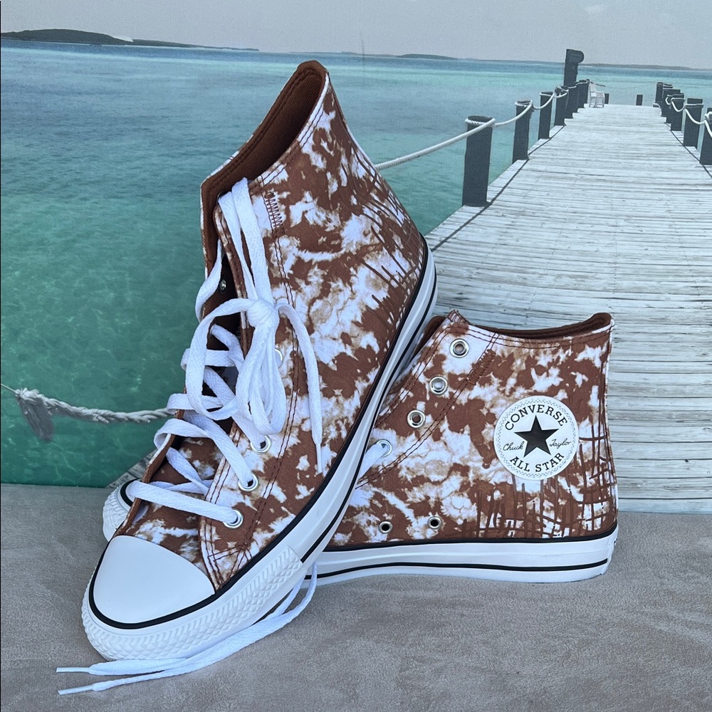 UNISEX Converse Tie-Dye High Top Sneakers - Brown & White